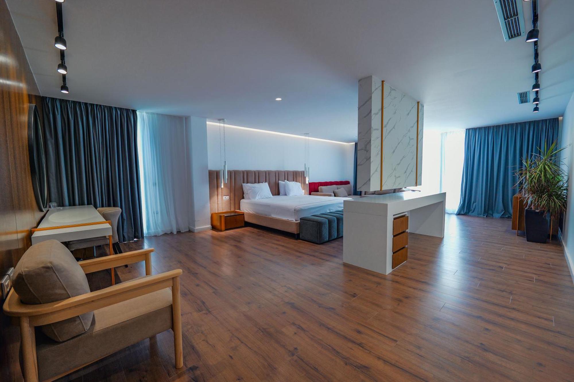 Dorchester Hotel Saranda Dış mekan fotoğraf