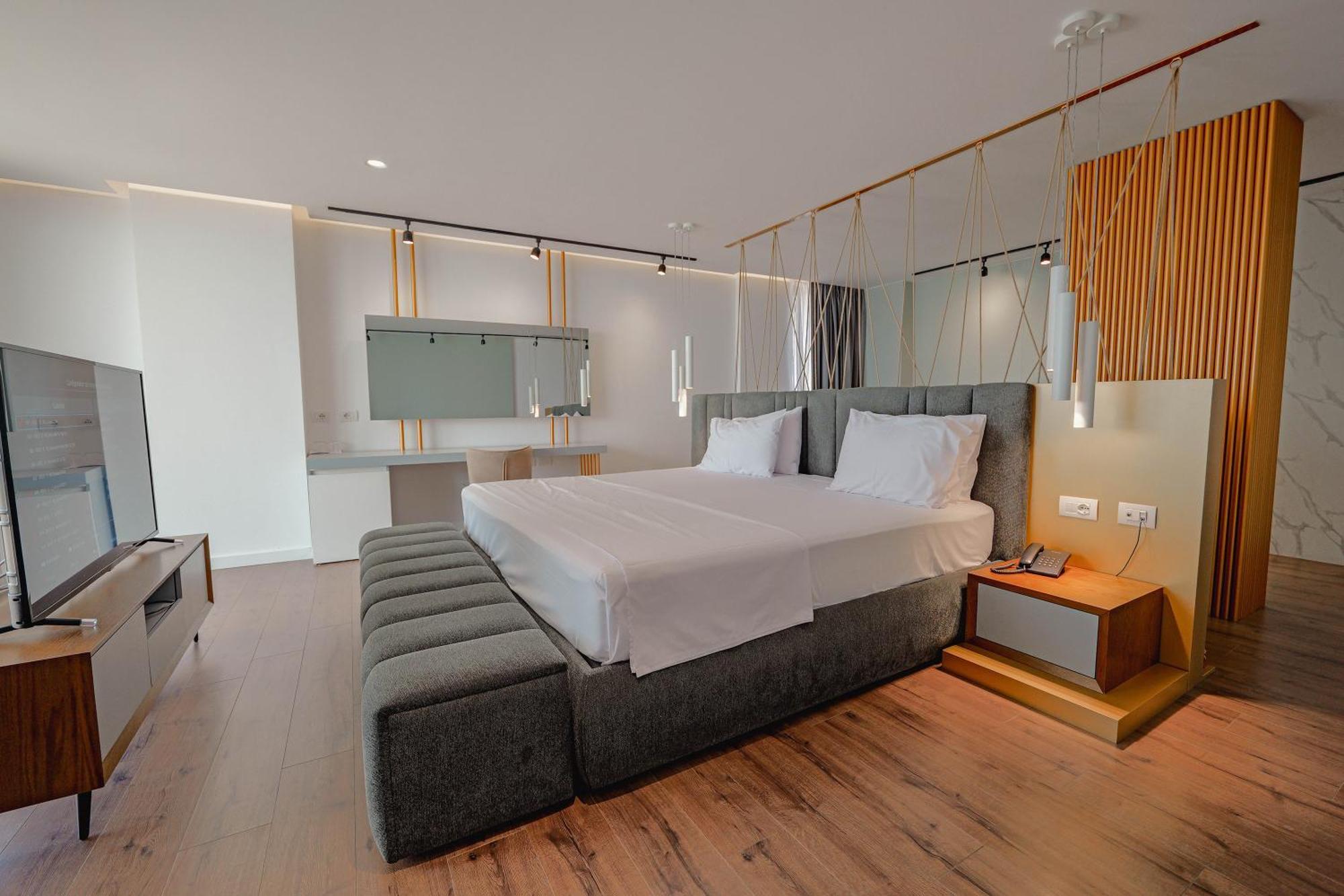Dorchester Hotel Saranda Dış mekan fotoğraf