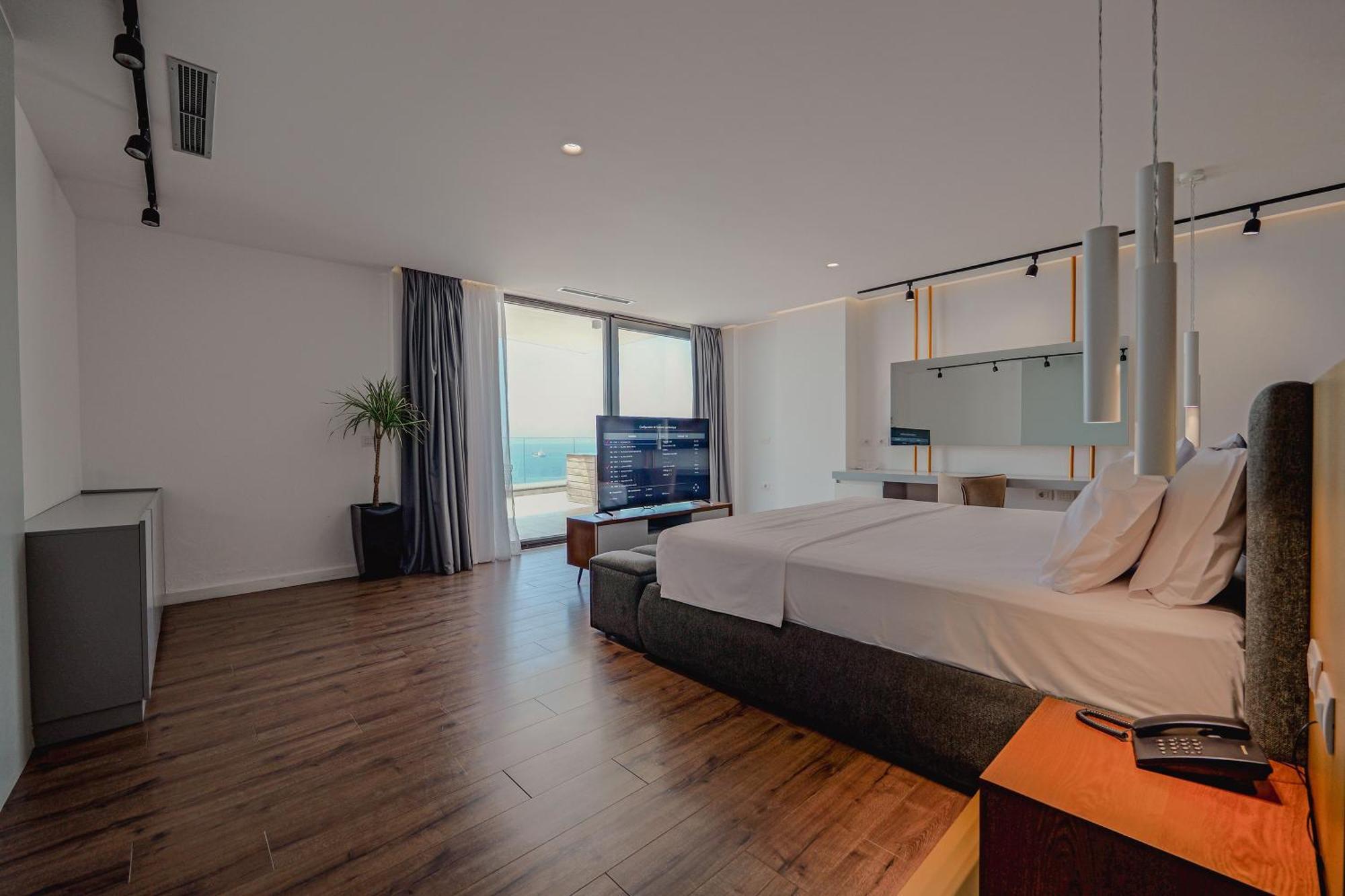 Dorchester Hotel Saranda Dış mekan fotoğraf