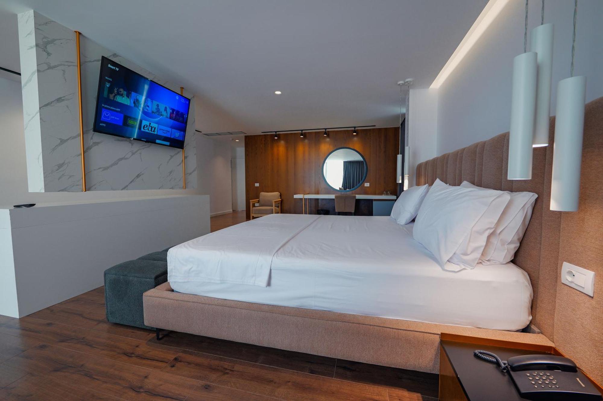 Dorchester Hotel Saranda Dış mekan fotoğraf