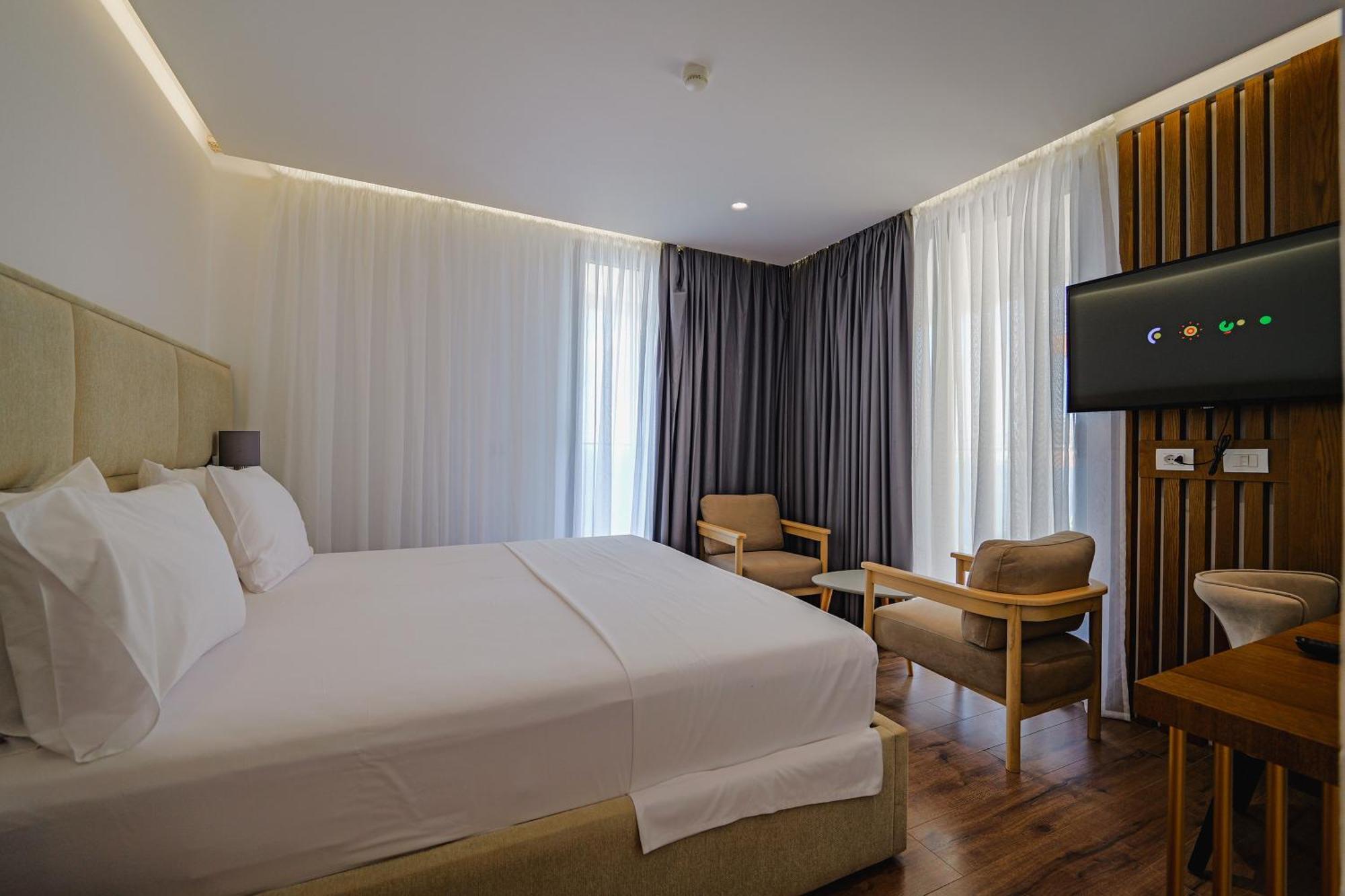 Dorchester Hotel Saranda Dış mekan fotoğraf