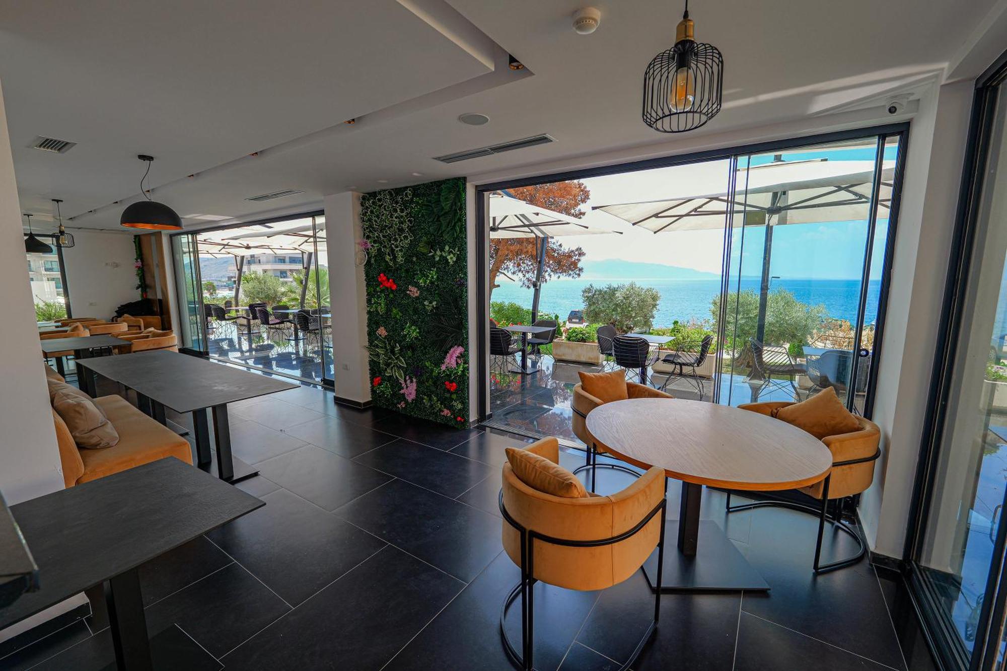 Dorchester Hotel Saranda Dış mekan fotoğraf