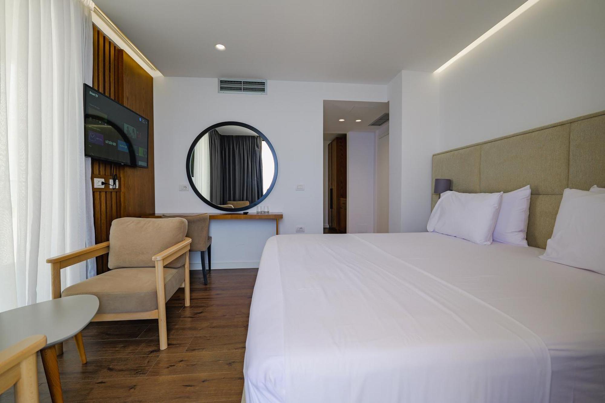 Dorchester Hotel Saranda Dış mekan fotoğraf